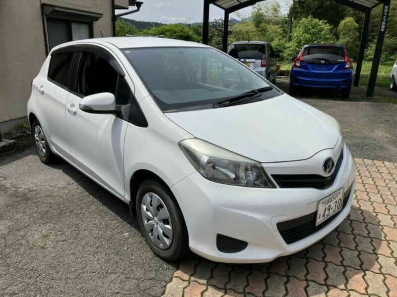 TOYOTA VITZ