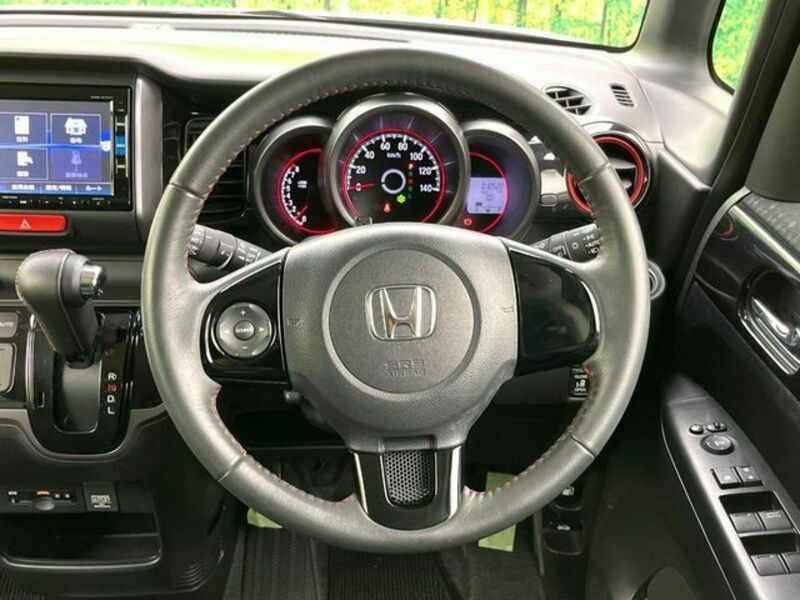 N BOX CUSTOM