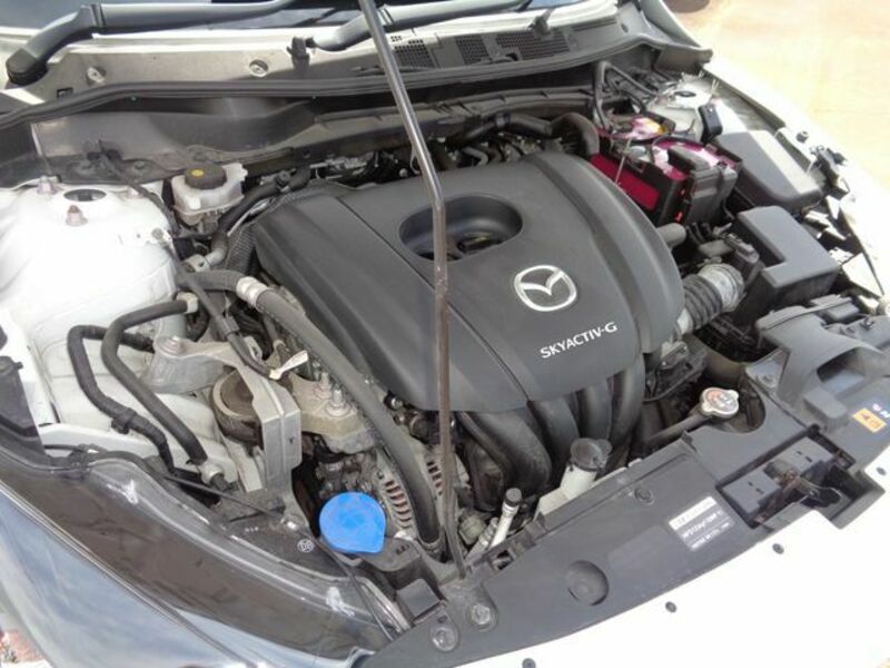 MAZDA2