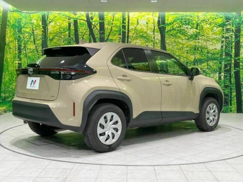 YARIS CROSS
