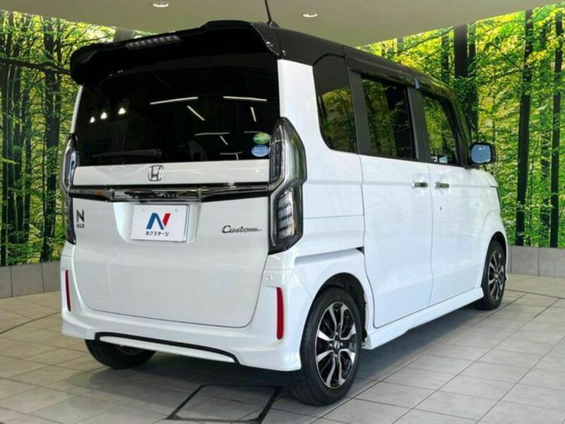 N BOX CUSTOM