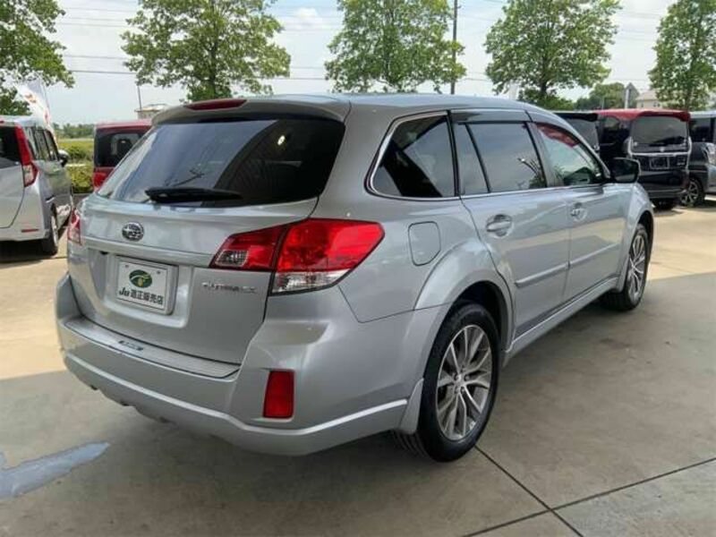 LEGACY OUTBACK