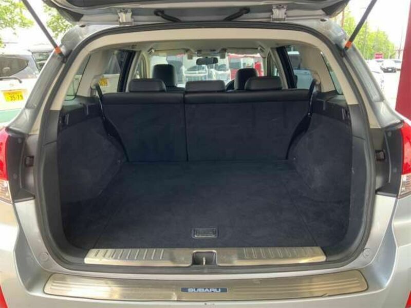 LEGACY OUTBACK