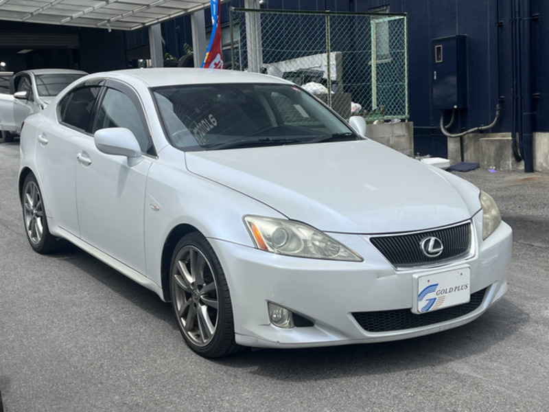 LEXUS IS
