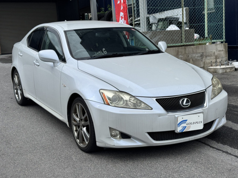 LEXUS IS