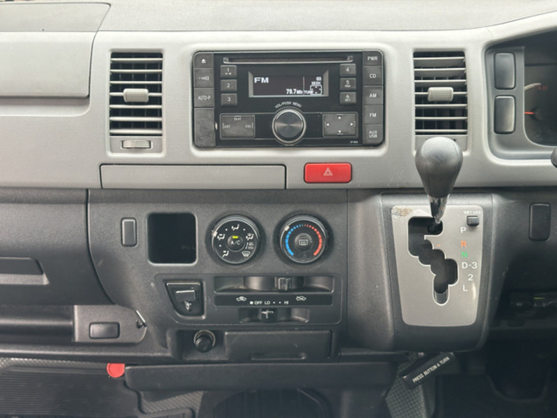 HIACE VAN