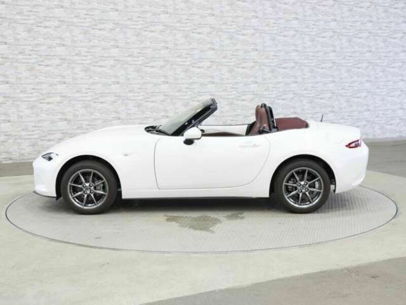 ROADSTER-12