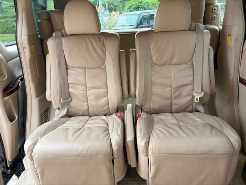 VELLFIRE-17