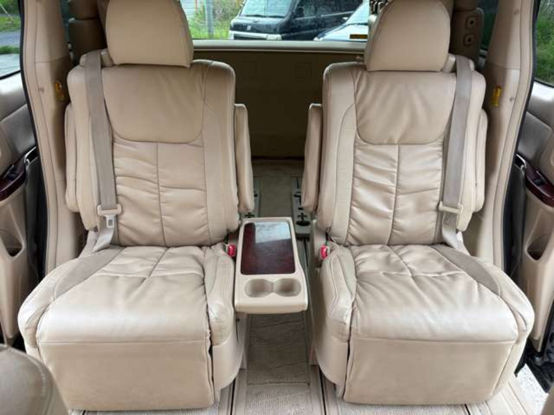 VELLFIRE-18