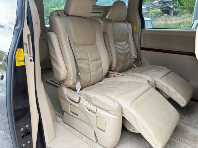 VELLFIRE-16
