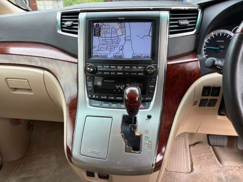 VELLFIRE-9