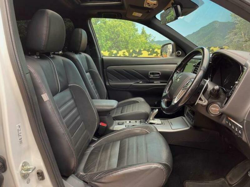 OUTLANDER PHEV