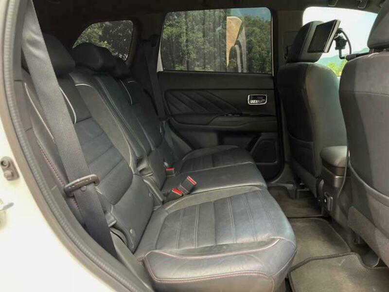 OUTLANDER PHEV
