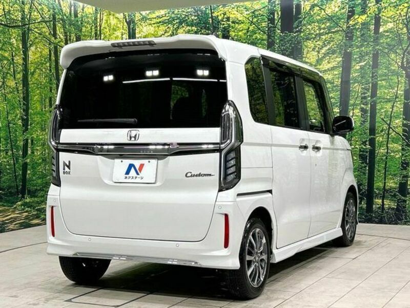 N BOX CUSTOM