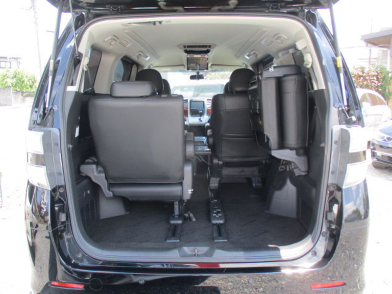 VELLFIRE-9