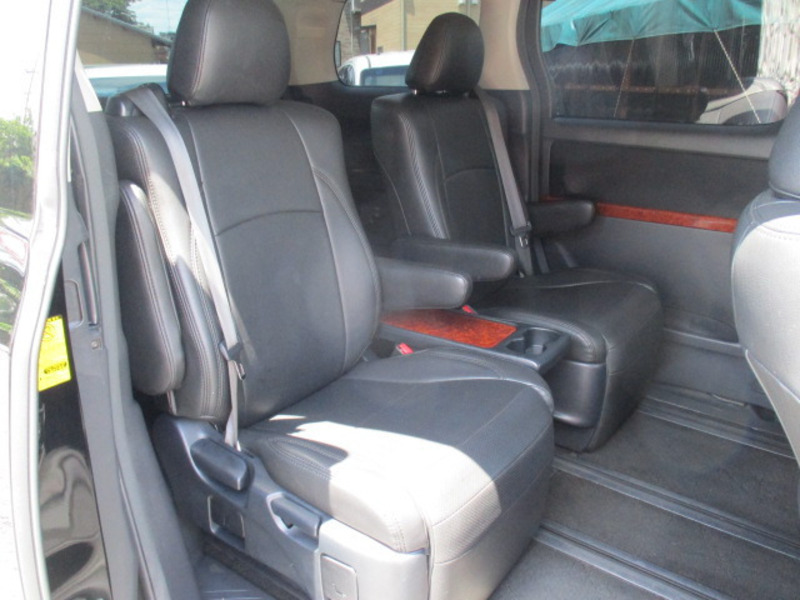 VELLFIRE-11
