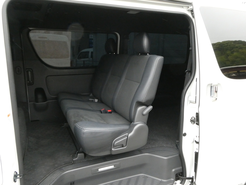HIACE VAN
