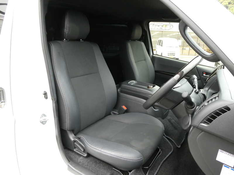 HIACE VAN