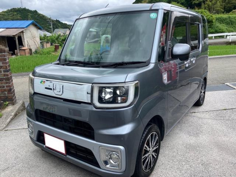 DAIHATSU WAKE