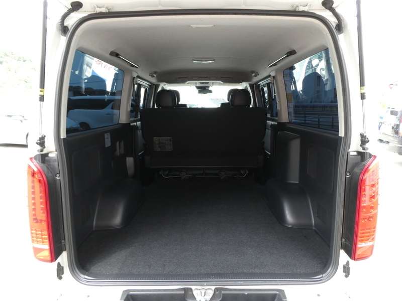 HIACE VAN