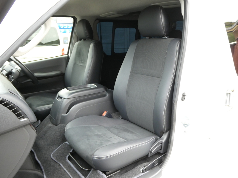 HIACE VAN