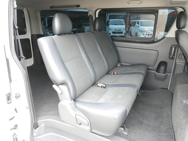 HIACE VAN