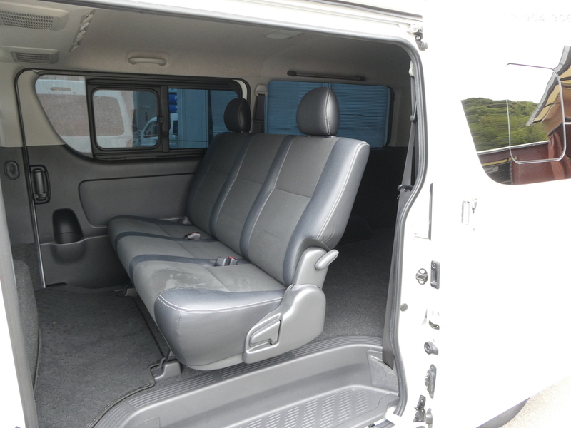 HIACE VAN