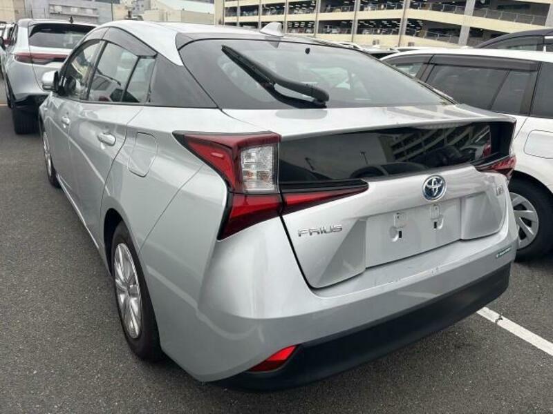 PRIUS-4