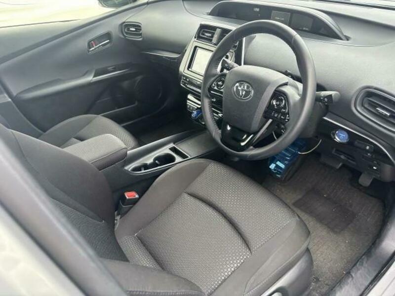 PRIUS-8