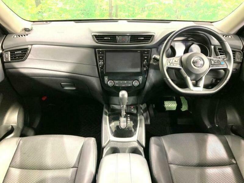 X-TRAIL