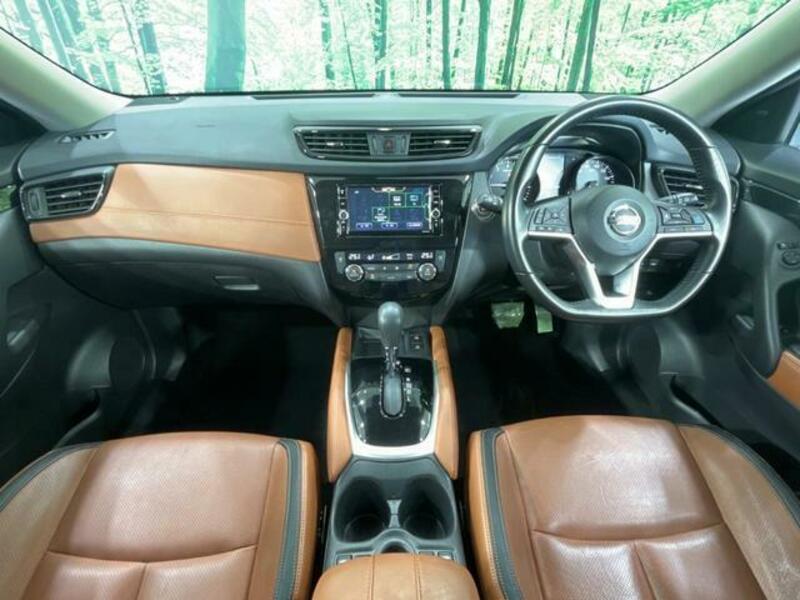 X-TRAIL