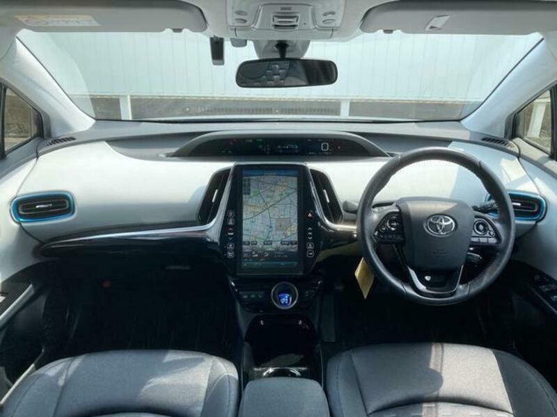 PRIUS PHV