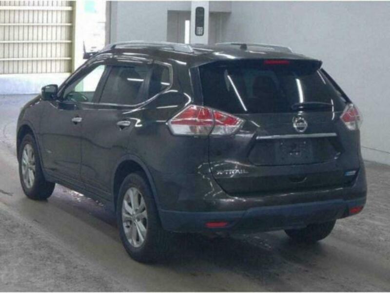 X-TRAIL