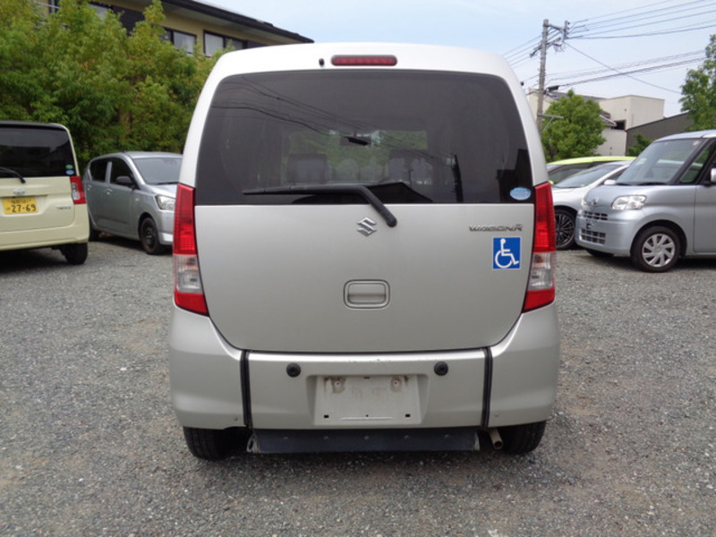 WAGON R
