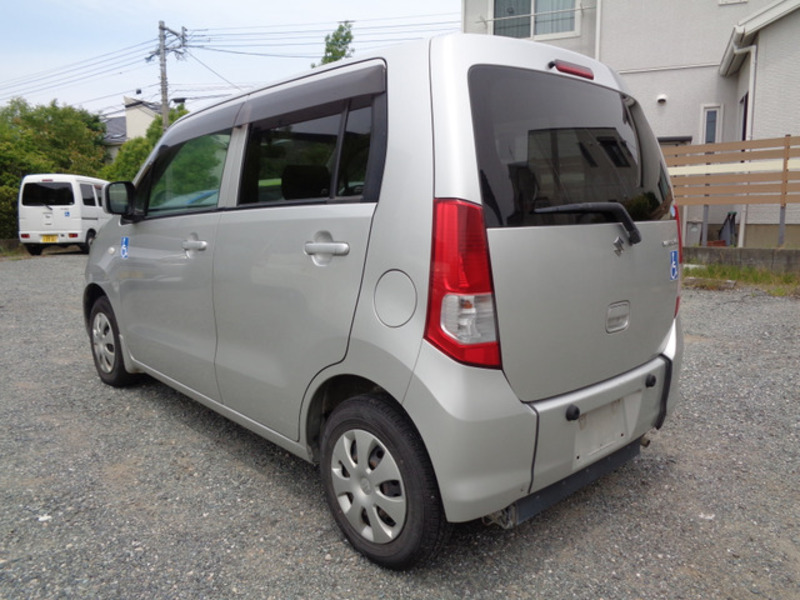 WAGON R