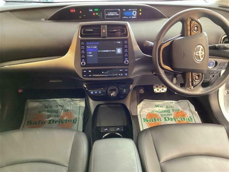 PRIUS-4