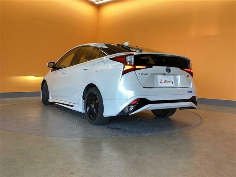 PRIUS-18