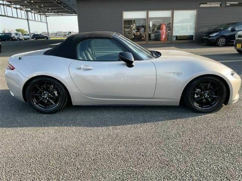 ROADSTER