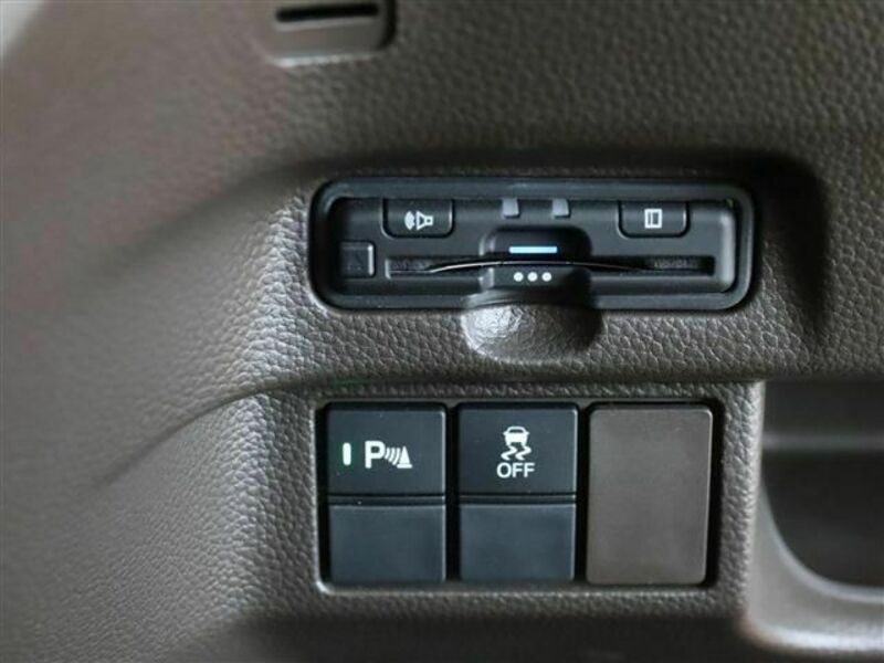 N BOX