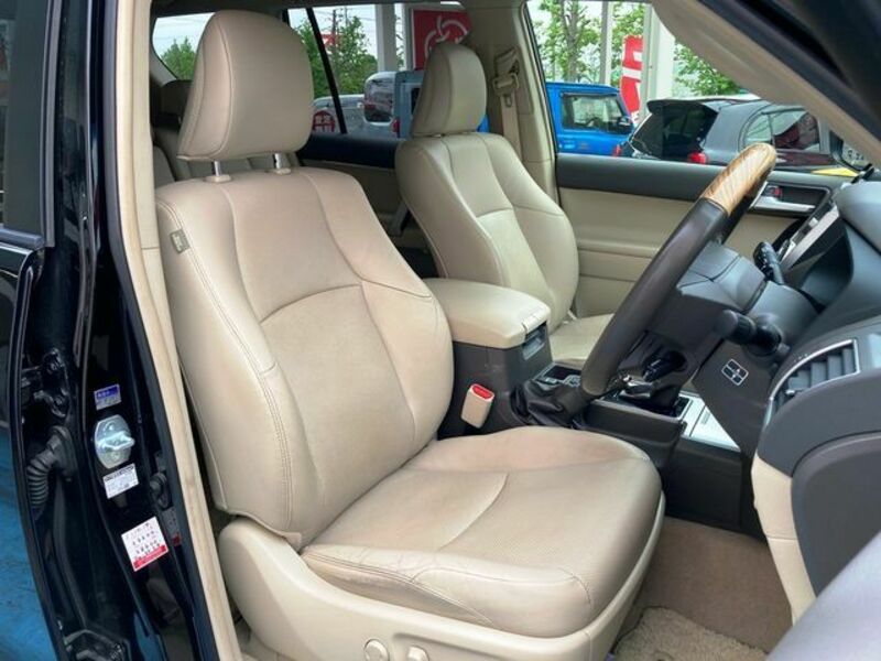 LAND CRUISER PRADO-23