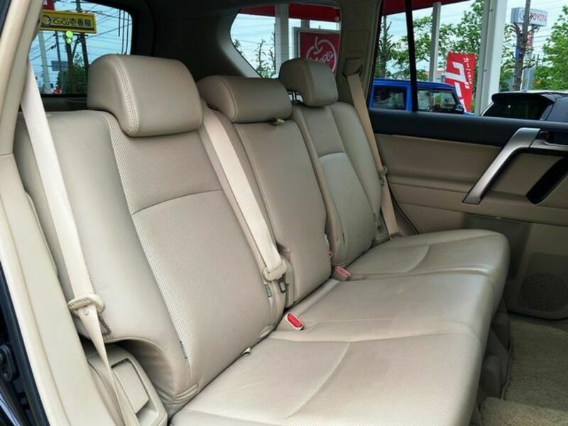 LAND CRUISER PRADO-26