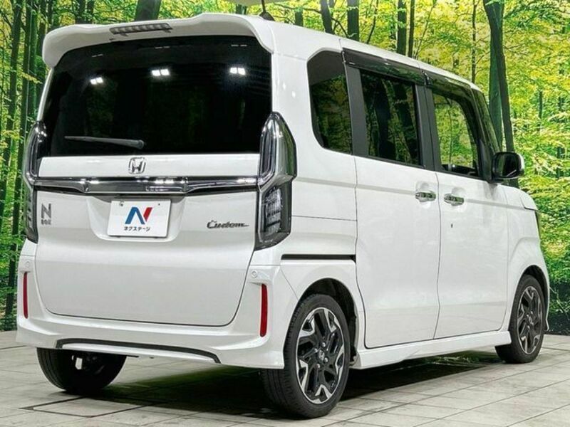 N BOX CUSTOM