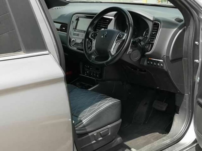 OUTLANDER PHEV