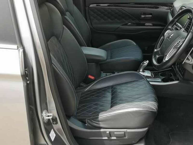 OUTLANDER PHEV