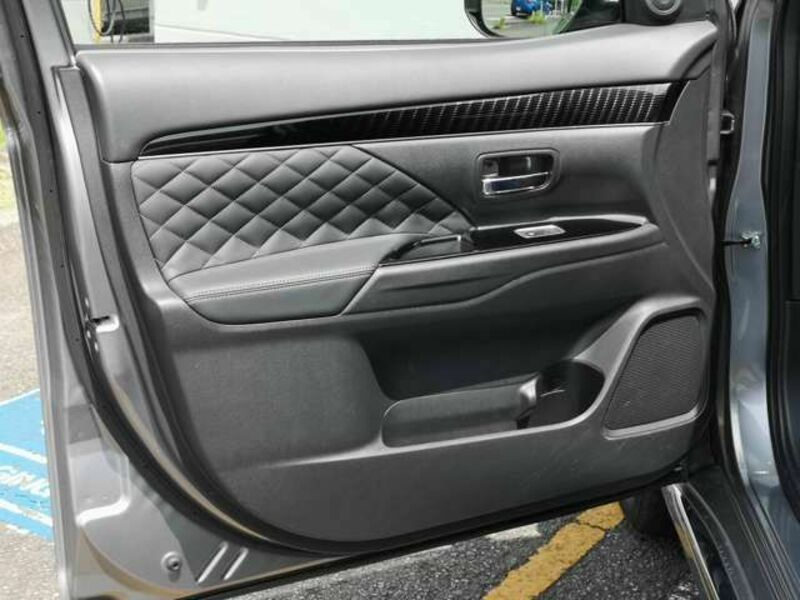 OUTLANDER PHEV