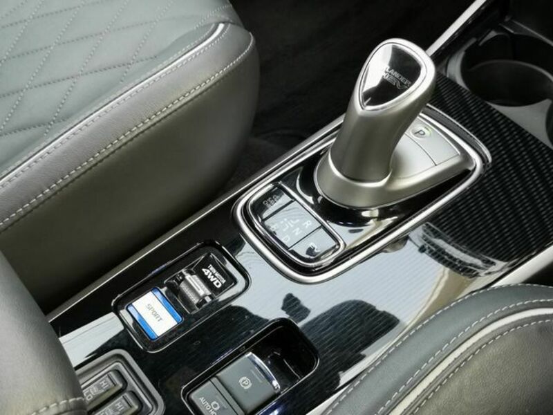 OUTLANDER PHEV
