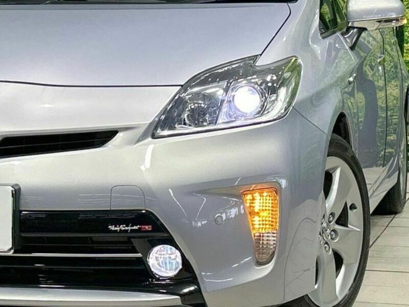 PRIUS-11