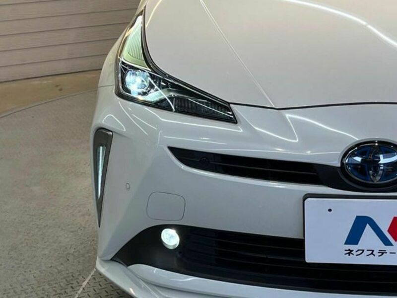 PRIUS-11