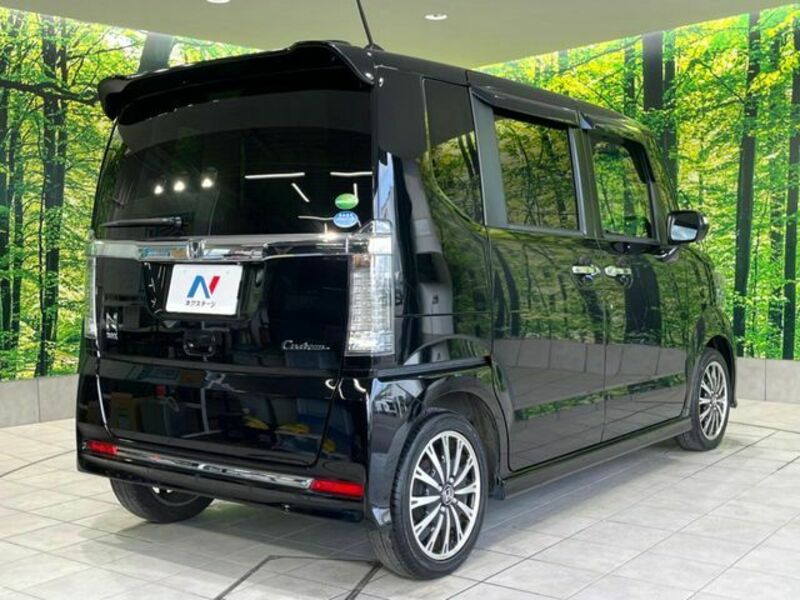 N BOX CUSTOM