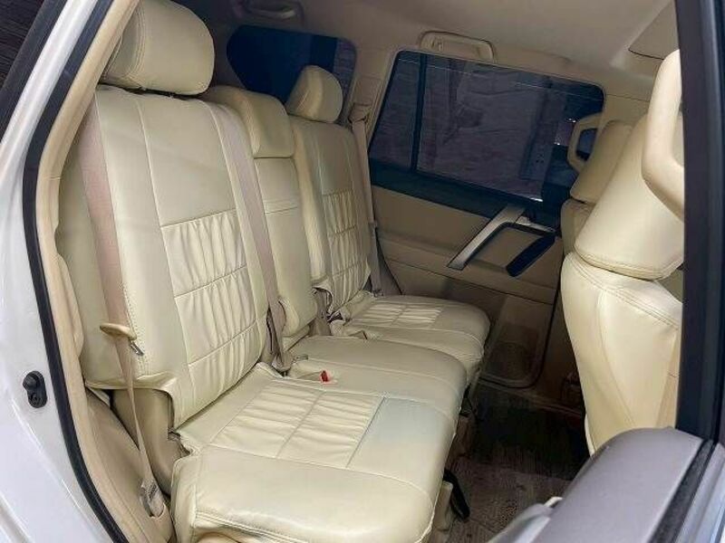 LAND CRUISER PRADO-5